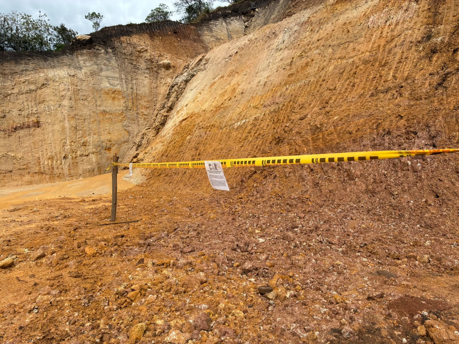 CAR impone medida preventiva por remoción ilegal de cobertura vegetal en Villapinzón